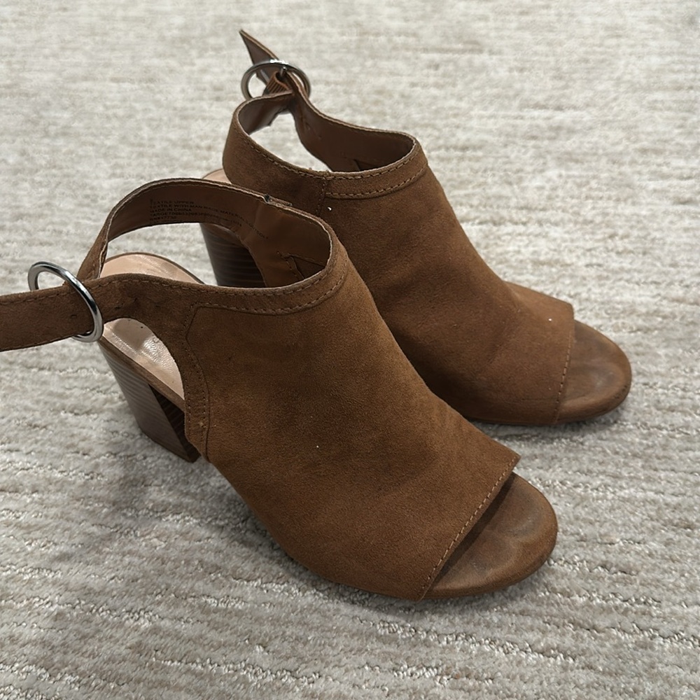 Tan booties - Picture 4 of 4
